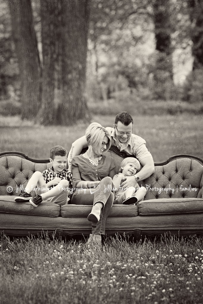 Family portraits_forest park_saint louis_sofa_couch_04